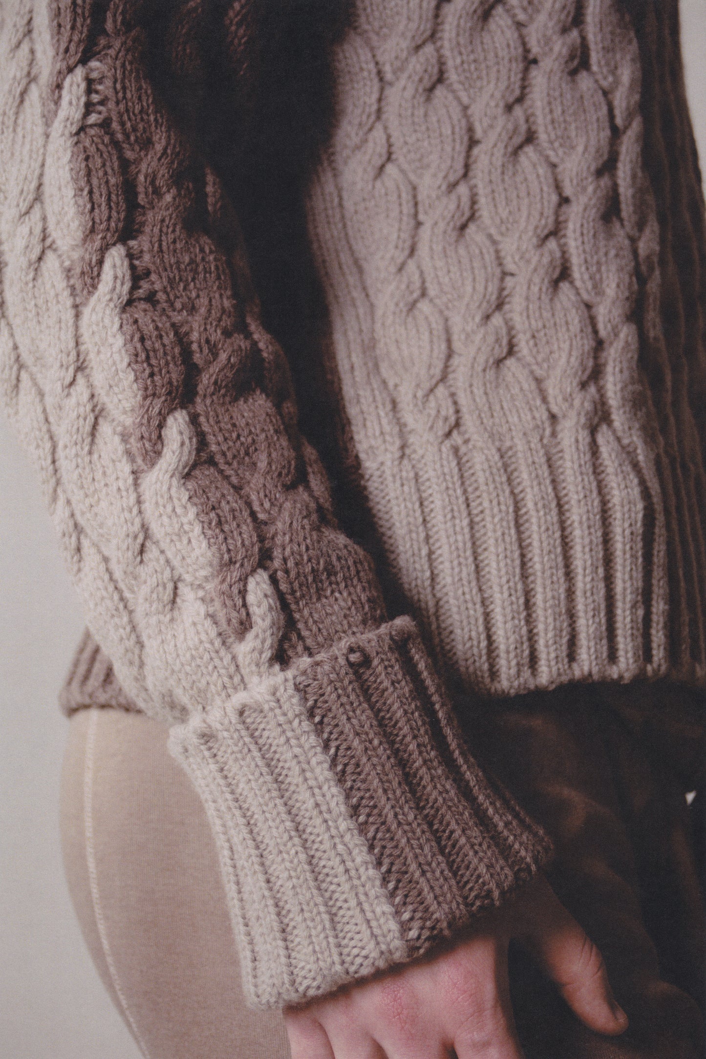 LONG-SLEEVE INTARSIA COLORBLOCK CABLE KNIT TURTLENECK SWEATER