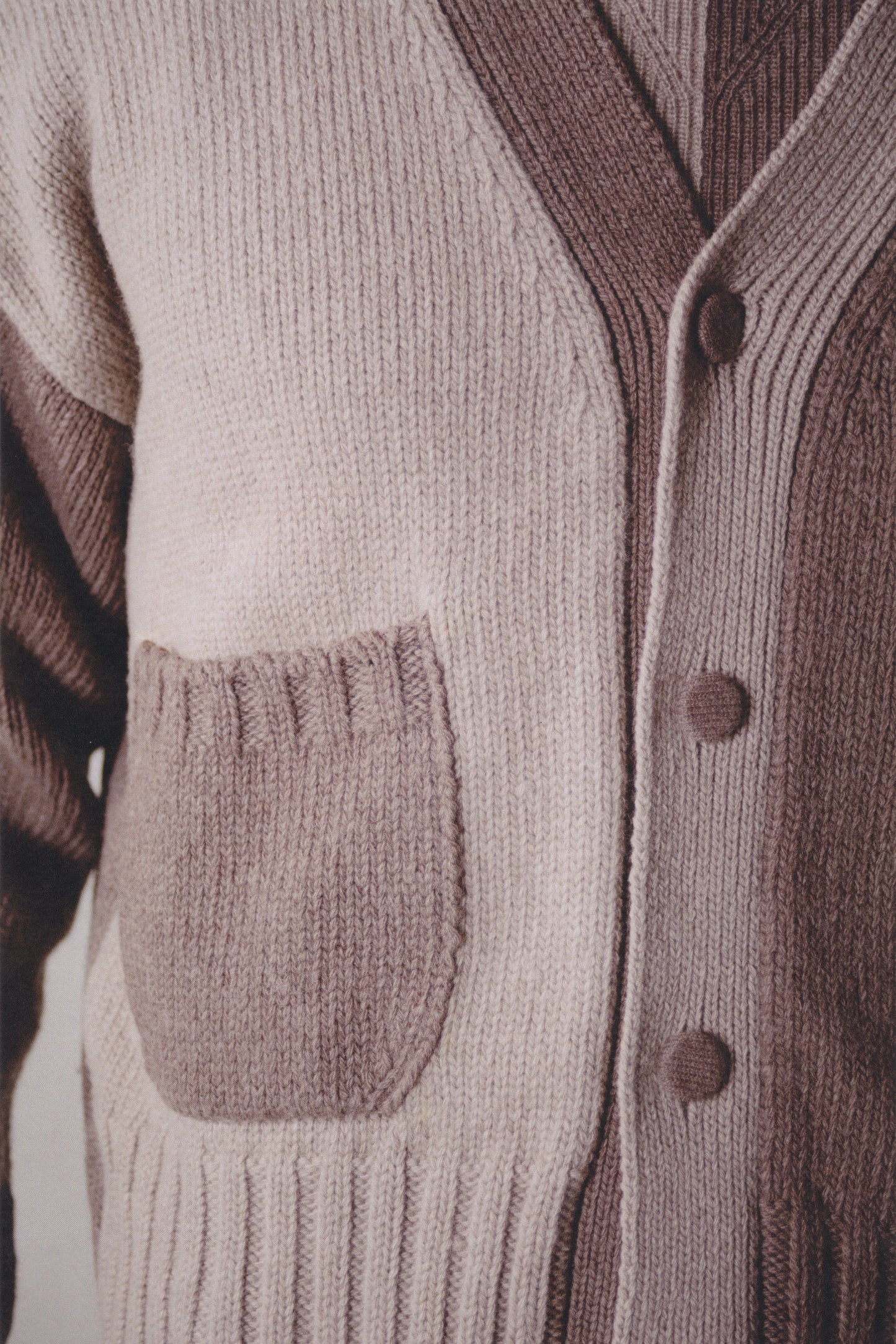LONG-SLEEVE INTARSIA COLORBLOCK V-NECK CARDIGAN