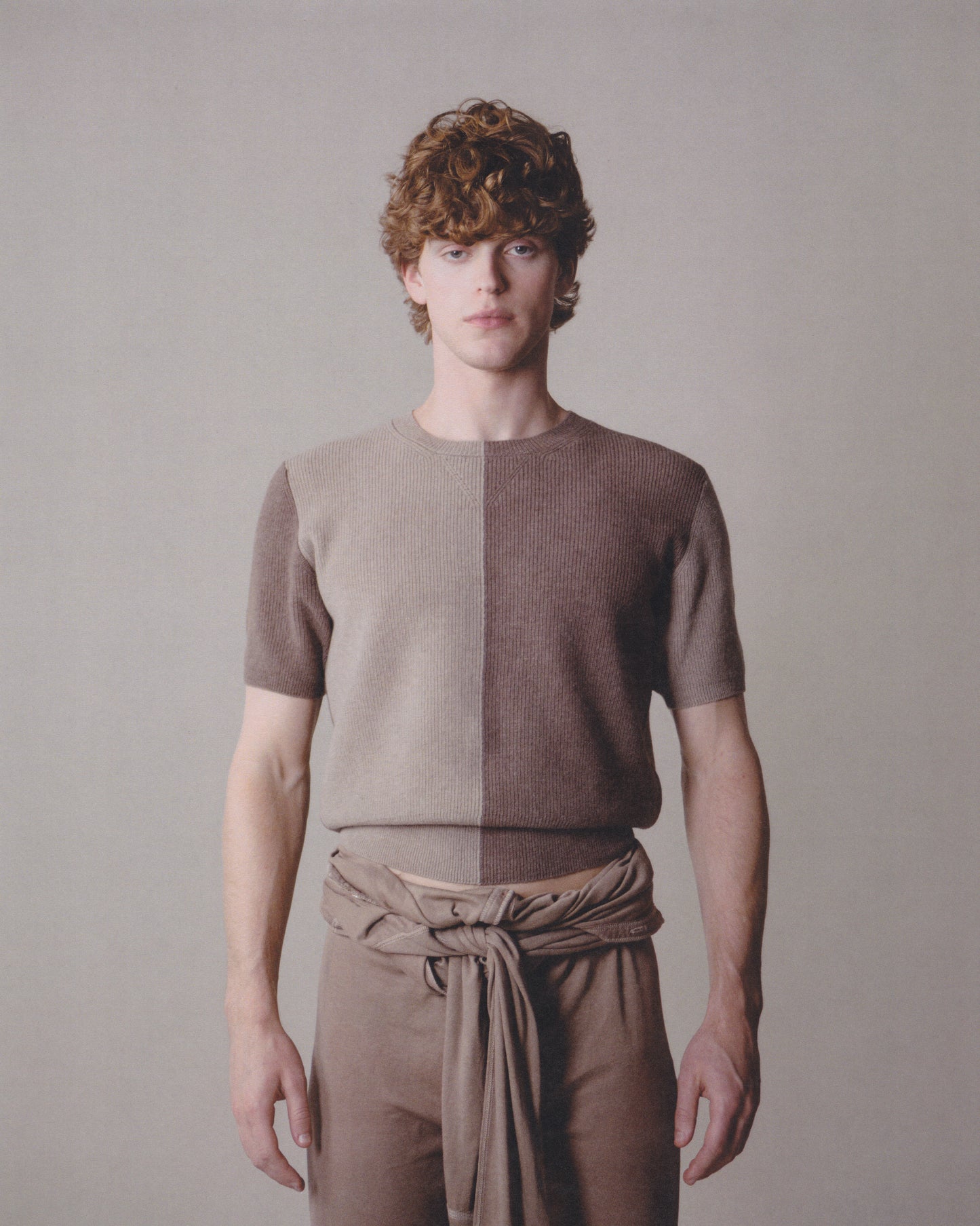 SHORT-SLEEVE INTARSIA COLORBLOCK CREW NECK SWEATER