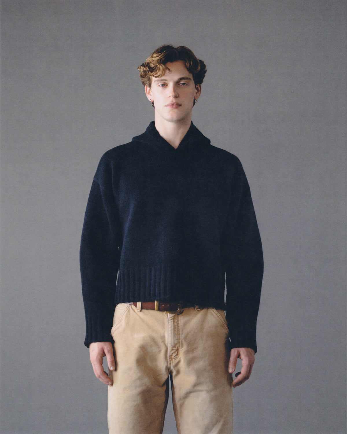 LONG-SLEEVE HOODIE SWEATER
