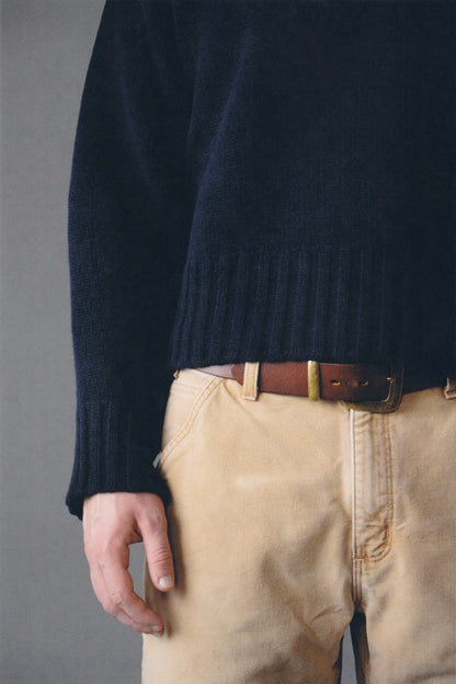 LONG-SLEEVE HOODIE SWEATER